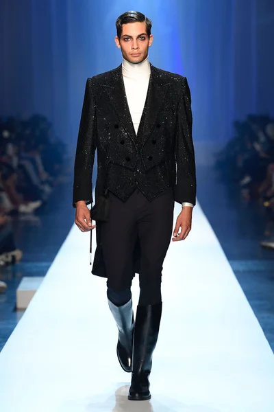 Look 61